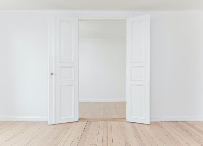 An empty hotel room